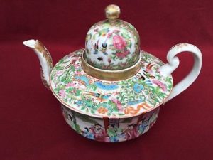 19th.c Chinese Teapot